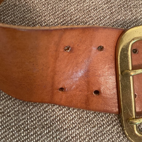 Women’s 2 1/2 inch wide leather Belt - Picture 3 of 6